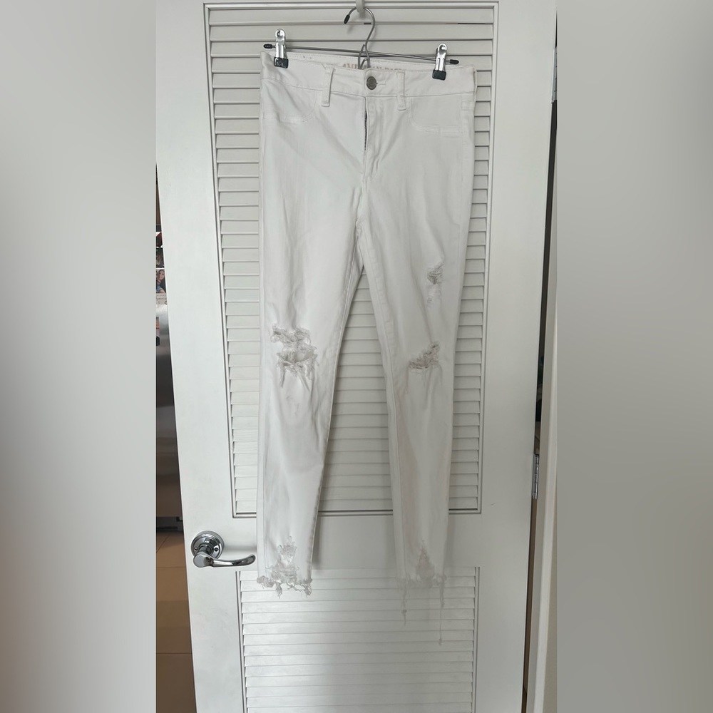 American eagle ne(x)t level stretch ripped white jeans size 8